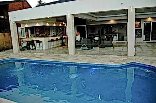 Raby Bay 3 - Pool Renovation